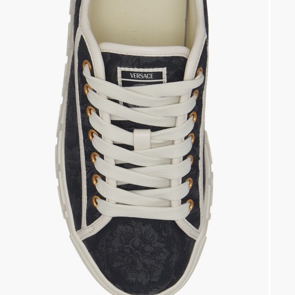 Versace Barroco Sneaker - Picture 6 of 7